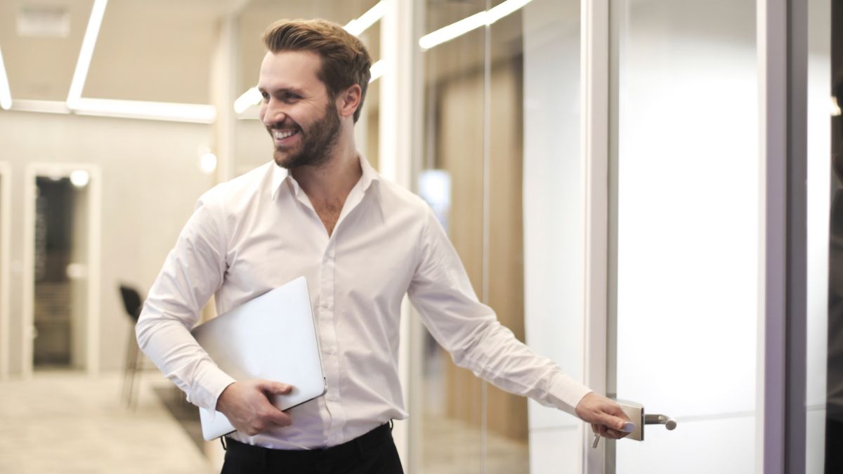 Discover the Versatility of a White Dress Shirt